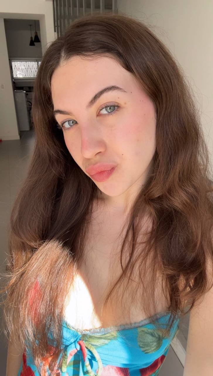 Nude girl Amber in Dar es Salaam