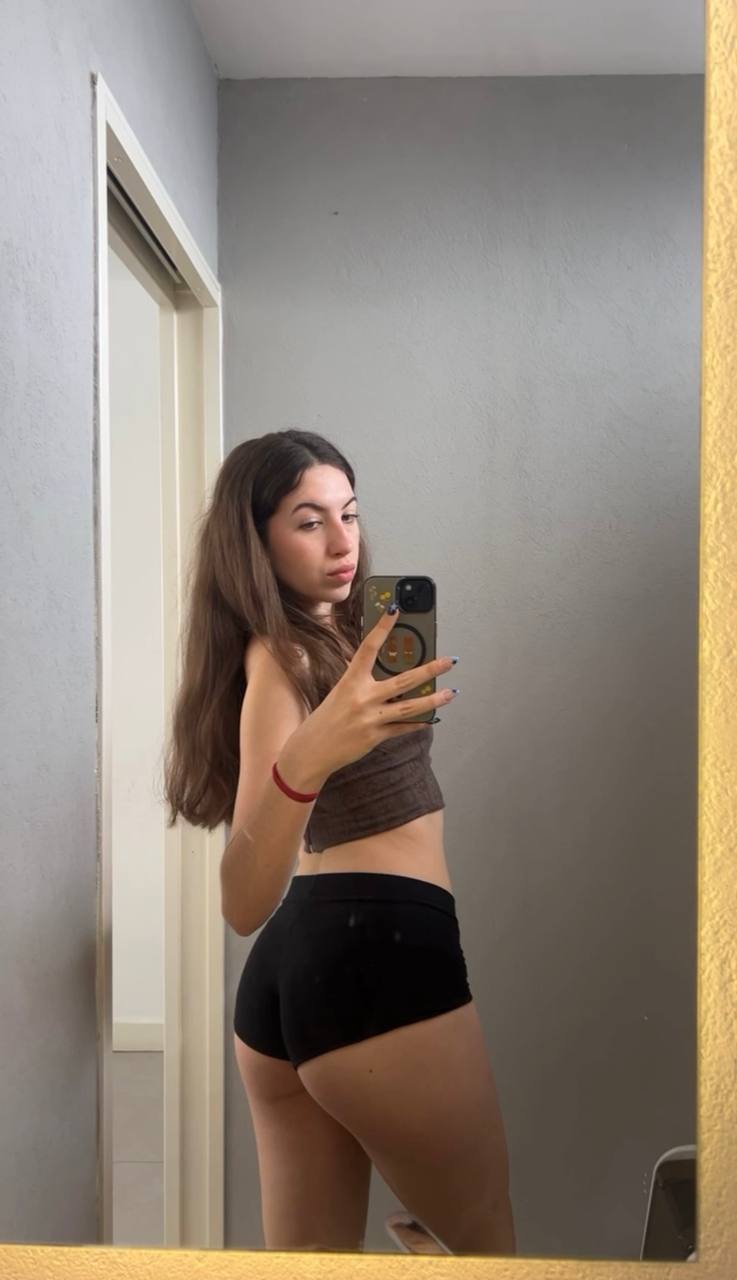 Amber in her underwear in Dar es Salaam