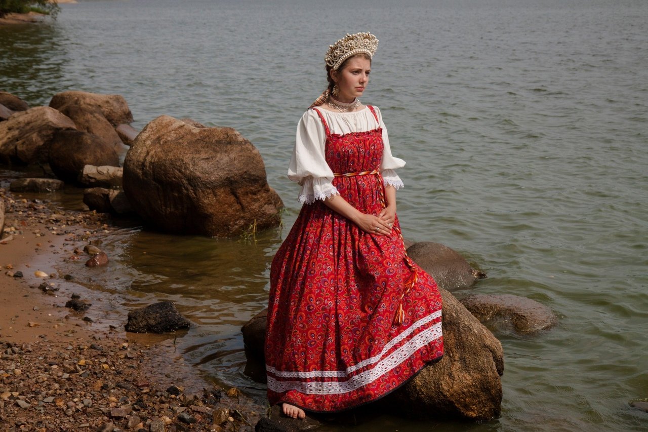 Women in Slavic costumes in Dar es Salaam