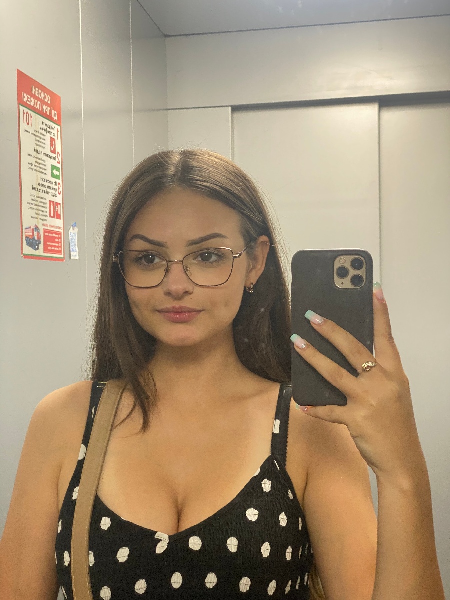 Sexy model Stacy in Dar es Salaam