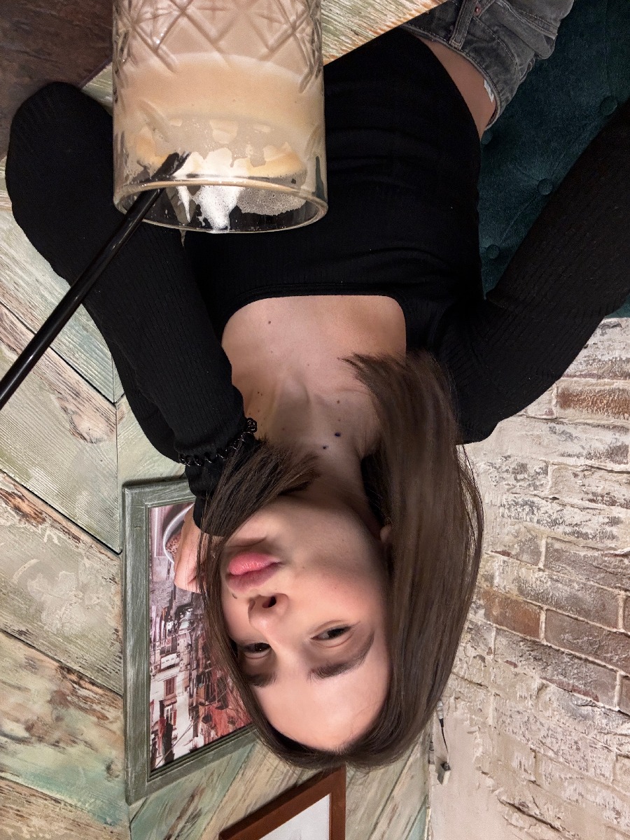 Fresh photos, fresh mood — Tina online in Dar es Salaam